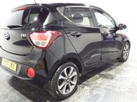 USED 2017 17 HYUNDAI I10 1.2 Premium SE Hatchback 5dr Petrol Manual Euro 6 (87 ps) 1 OWNER-9 SERVICES-SAT NAV-DAB-HEATED SEATS+STEERING WHEEL-SUNROOF