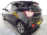 USED 2017 17 HYUNDAI I10 1.2 Premium SE Hatchback 5dr Petrol Manual Euro 6 (87 ps) 1 OWNER-9 SERVICES-SAT NAV-DAB-HEATED SEATS+STEERING WHEEL-SUNROOF