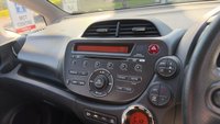 USED 2014 64 HONDA JAZZ 1.4 i-VTEC ES Plus Hatchback 5dr Petrol CVT Euro 5 (99 ps) Automatic - Rear sensors