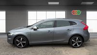 USED 2018 18 VOLVO V40 2.0 T2 GPF R-Design Nav Plus Hatchback 5dr Petrol Manual Euro 6 (s/s) (122 ps) Sat-Nav - Rear parking sensors