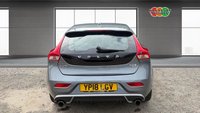 USED 2018 18 VOLVO V40 2.0 T2 GPF R-Design Nav Plus Hatchback 5dr Petrol Manual Euro 6 (s/s) (122 ps) Sat-Nav - Rear parking sensors