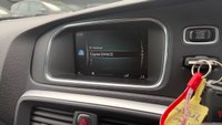 USED 2018 18 VOLVO V40 2.0 T2 GPF R-Design Nav Plus Hatchback 5dr Petrol Manual Euro 6 (s/s) (122 ps) Sat-Nav - Rear parking sensors