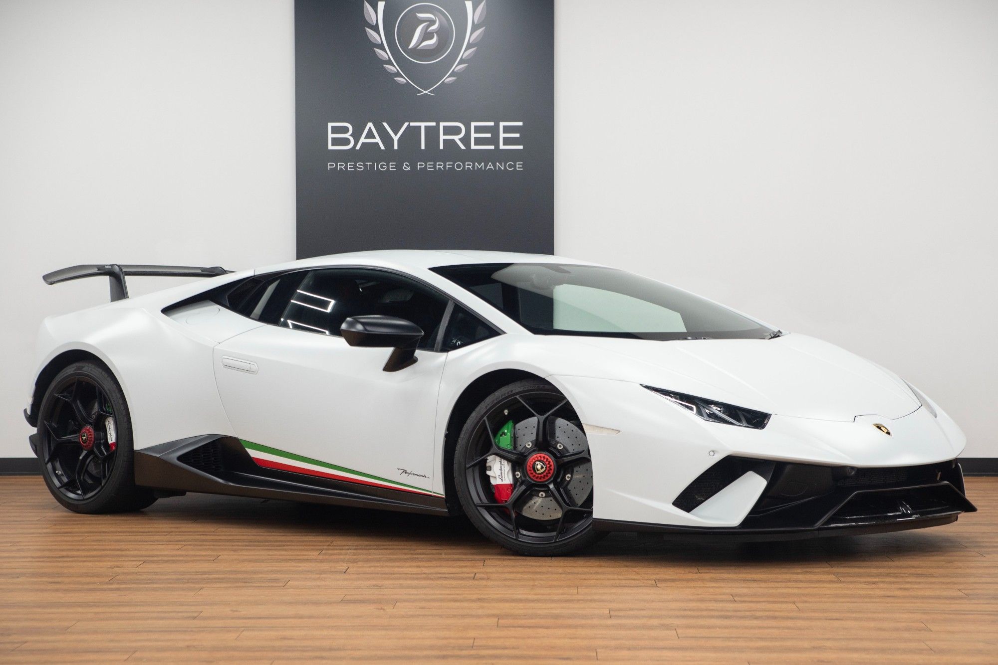 USED 2018 68 LAMBORGHINI HURACAN 5.2 V10 LP 640-4 Performante 