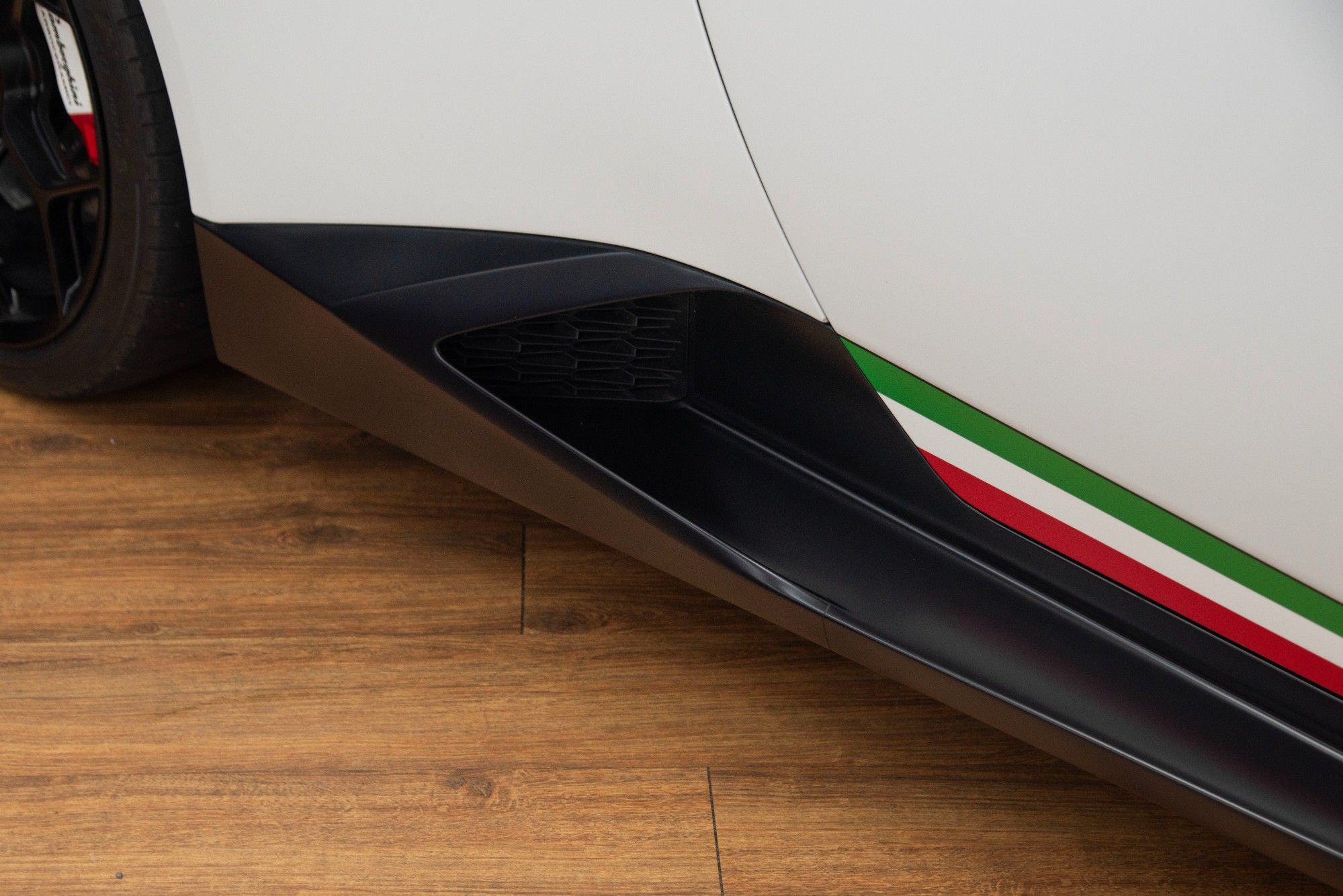 USED 2018 68 LAMBORGHINI HURACAN 5.2 V10 LP 640-4 Performante 