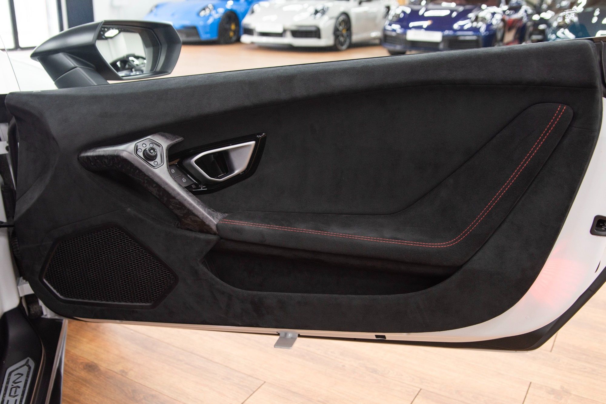 USED 2018 68 LAMBORGHINI HURACAN 5.2 V10 LP 640-4 Performante 