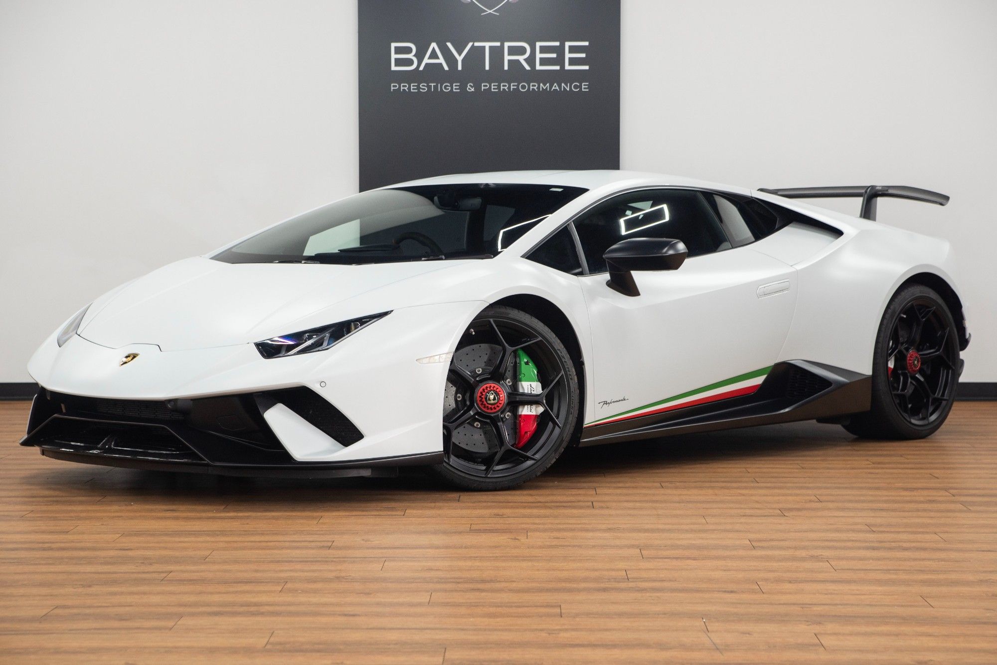 USED 2018 68 LAMBORGHINI HURACAN 5.2 V10 LP 640-4 Performante 