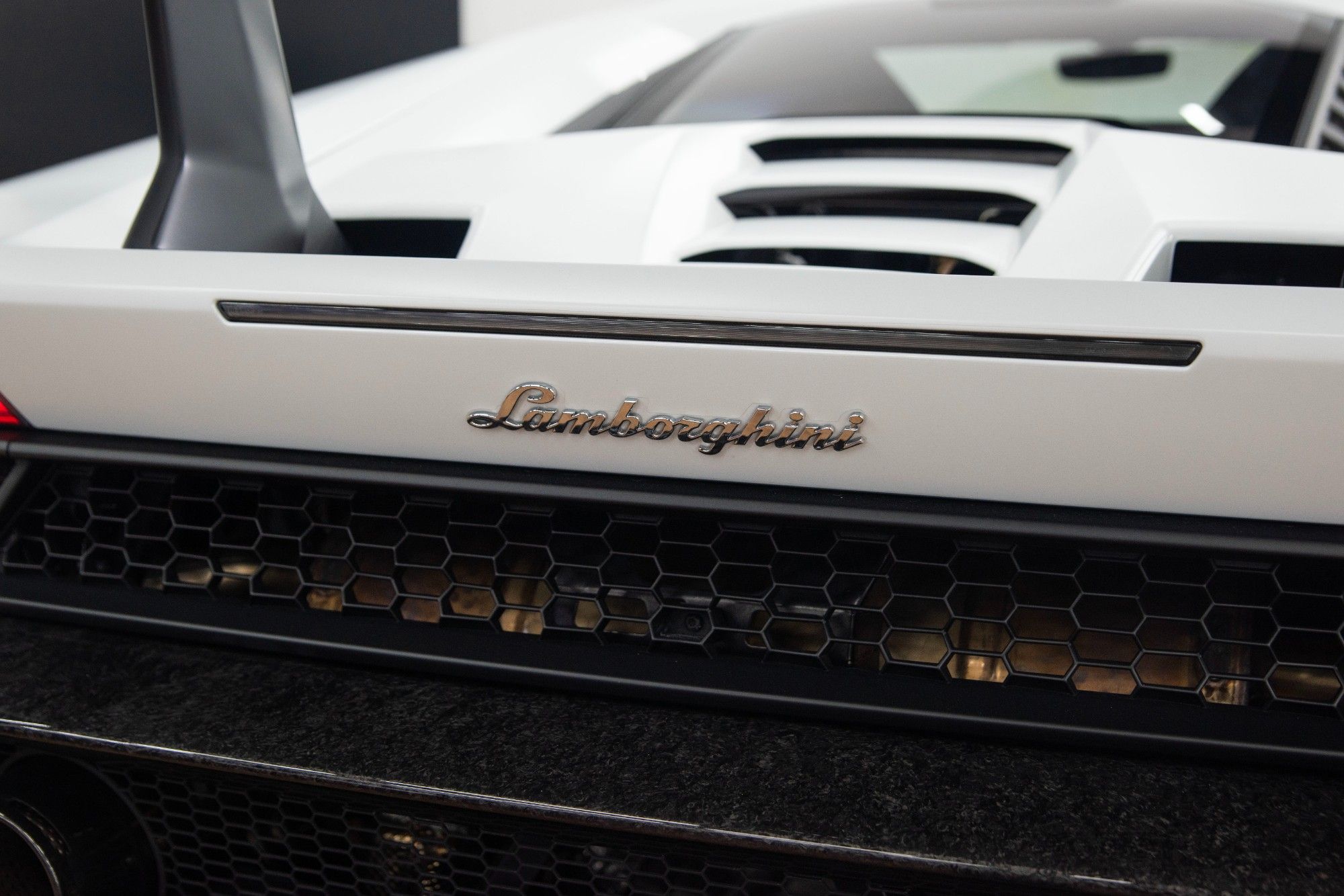 USED 2018 68 LAMBORGHINI HURACAN 5.2 V10 LP 640-4 Performante 