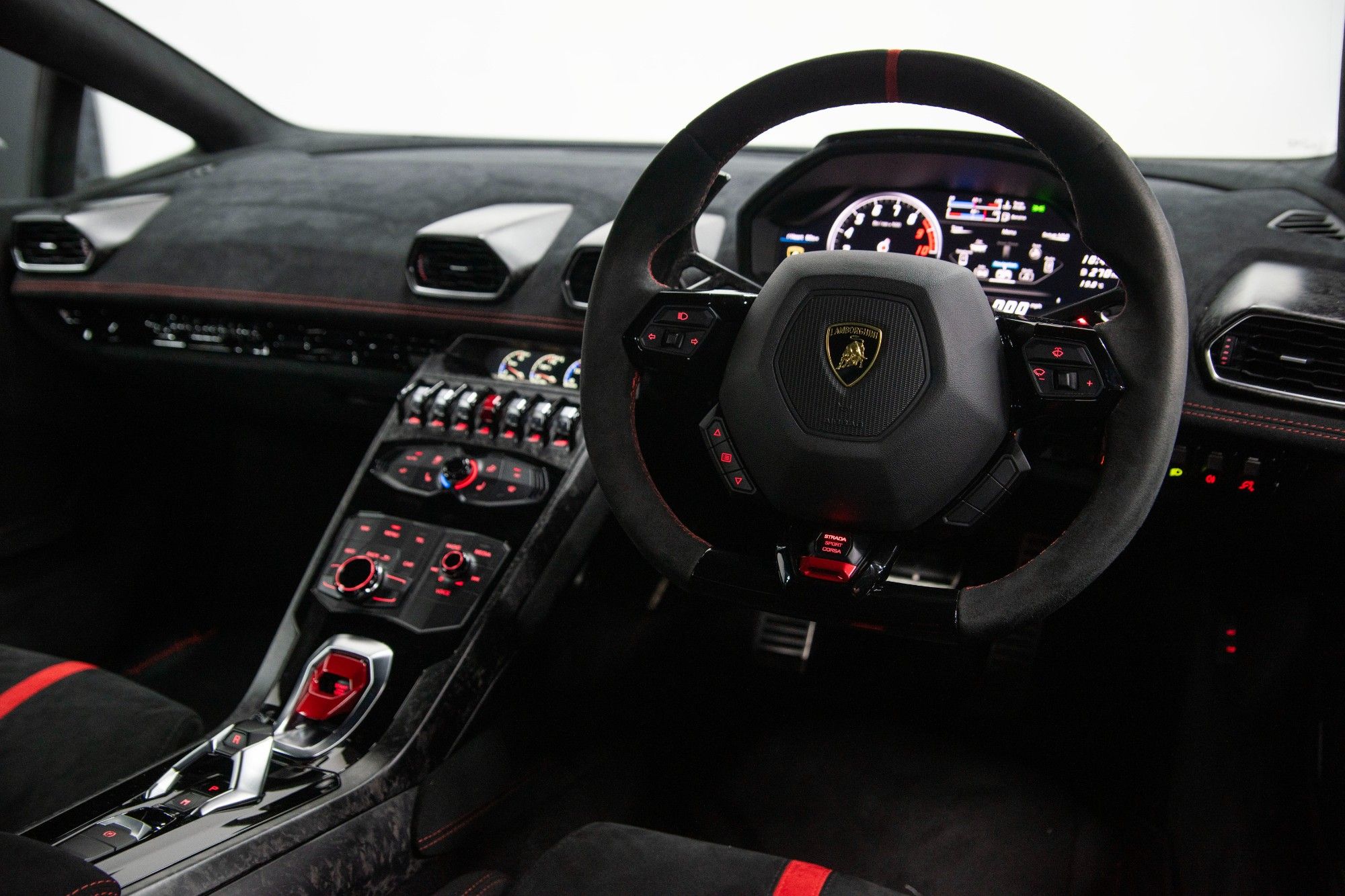 USED 2018 68 LAMBORGHINI HURACAN 5.2 V10 LP 640-4 Performante 