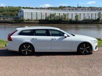 USED 2019 69 VOLVO V90 2.0 D4 R-Design Estate 5dr Diesel Auto Euro 6 (s/s) (190 ps) **FULL LEATHER HEATED SEATS - SAT NAV - CRUISE CONTROL**