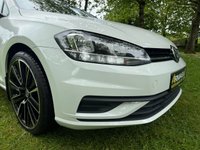 USED 2018 18 VOLKSWAGEN GOLF 1.6 TDI S Hatchback 5dr Diesel Manual Euro 6 (s/s) (115 ps) 2 OWNERS F.S.H 8&rdquo; COLOUR TOUCH SCREEN