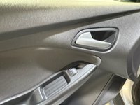 USED 2012 62 FORD FOCUS 1.6 TDCi Zetec Hatchback 5dr Diesel Manual Euro 5 (s/s) (115 ps) Apperance Pack-Air conditioning-DAB Radio-Privacy glass-Bluetooth-Park sensors-Fogs-17