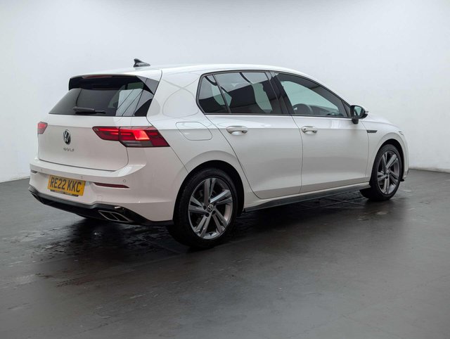 USED 2022 22 VOLKSWAGEN GOLF 1.5 Golf R-Line TSi 5dr CLICK+COLLECT / HOME DELIVERY