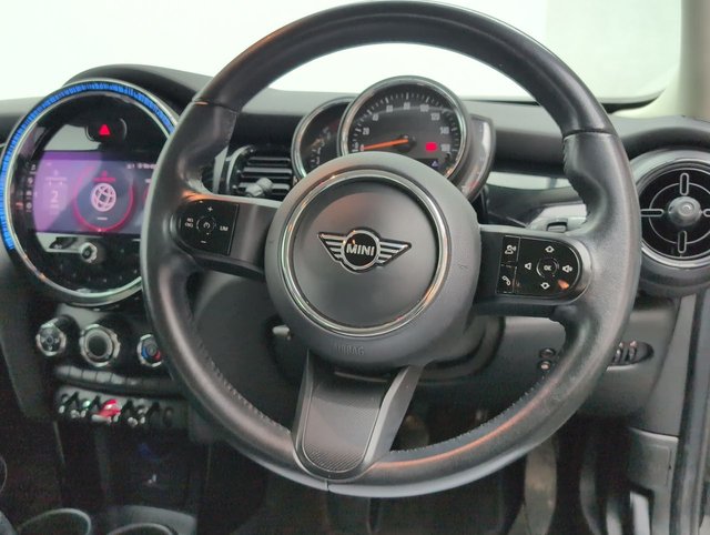 USED 2022 22 MINI HATCH 1.5 Cooper Classic 5dr CLICK+COLLECT / HOME DELIVERY