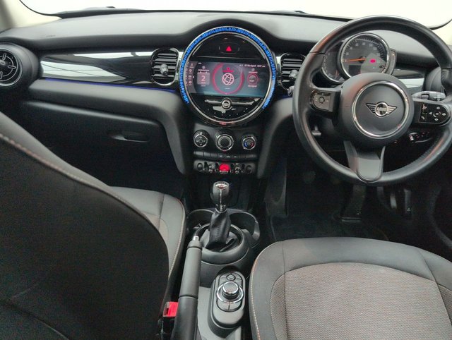 USED 2022 22 MINI HATCH 1.5 Cooper Classic 5dr CLICK+COLLECT / HOME DELIVERY