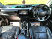 USED 2016 16 TOYOTA HI-LUX 2.4 D-4D Invincible X Pickup Double Cab 4dr Diesel Manual 4WD Euro 6 (TSS) (150 ps) ** NO VAT * *SAT NAV ** CAMERA