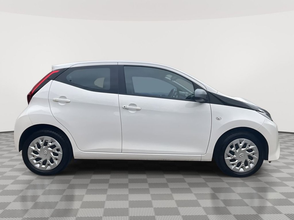 USED 2021 71 TOYOTA AYGO 1.0 VVT-i x-play Hatchback 5dr Petrol Manual Euro 6 (s/s) (71 ps) Rear Camera, Bluetooth