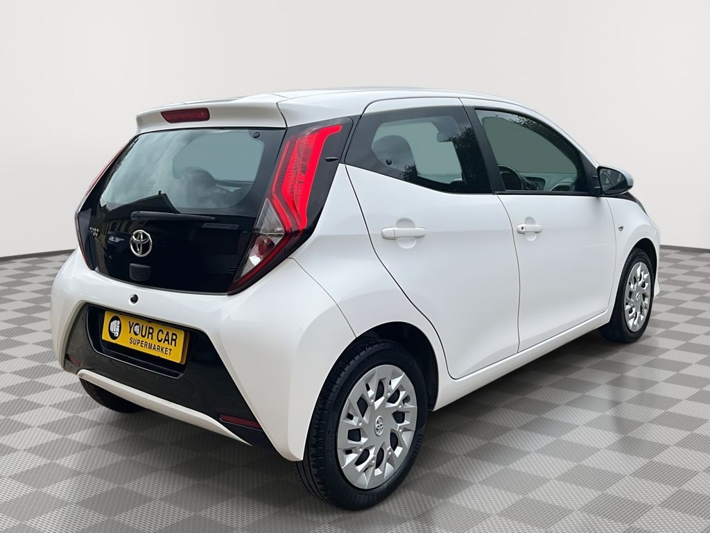 USED 2021 71 TOYOTA AYGO 1.0 VVT-i x-play Hatchback 5dr Petrol Manual Euro 6 (s/s) (71 ps) Rear Camera, Bluetooth