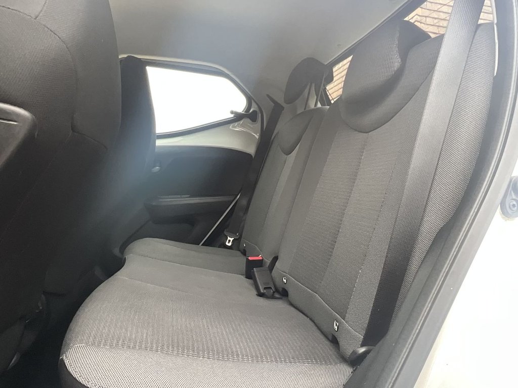 USED 2021 71 TOYOTA AYGO 1.0 VVT-i x-play Hatchback 5dr Petrol Manual Euro 6 (s/s) (71 ps) Rear Camera, Bluetooth