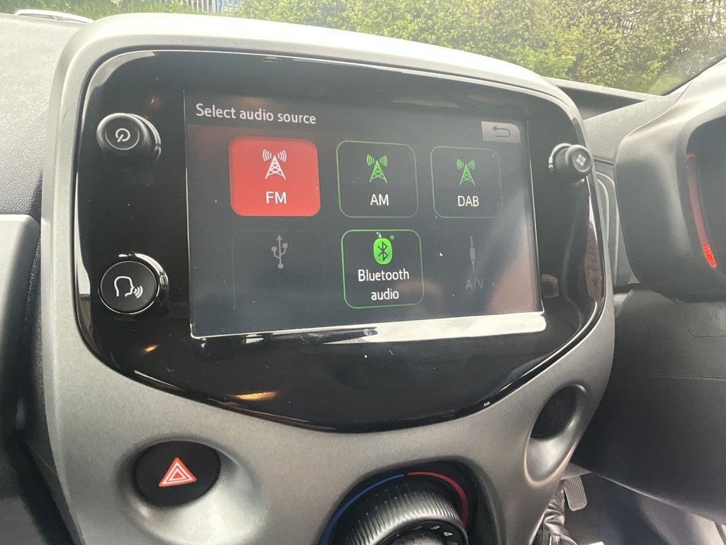 USED 2021 71 TOYOTA AYGO 1.0 VVT-i x-play Hatchback 5dr Petrol Manual Euro 6 (s/s) (71 ps) Rear Camera, Bluetooth