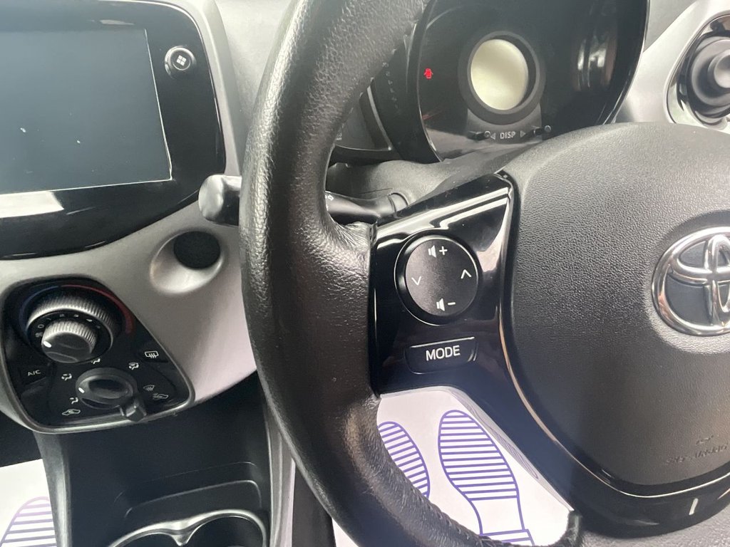 USED 2021 71 TOYOTA AYGO 1.0 VVT-i x-play Hatchback 5dr Petrol Manual Euro 6 (s/s) (71 ps) Rear Camera, Bluetooth