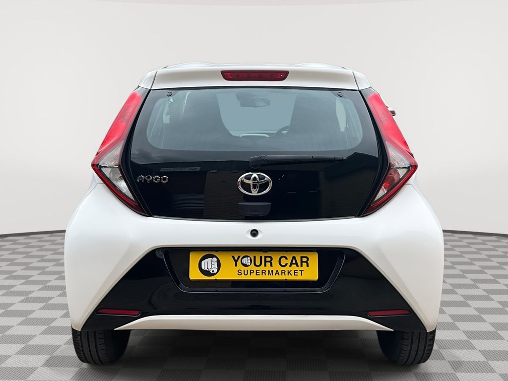 USED 2021 71 TOYOTA AYGO 1.0 VVT-i x-play Hatchback 5dr Petrol Manual Euro 6 (s/s) (71 ps) Rear Camera, Bluetooth