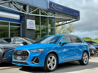 View our AUDI Q3