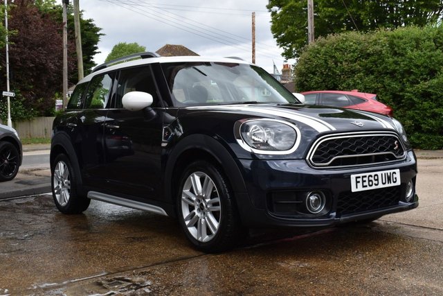 View our MINI COUNTRYMAN