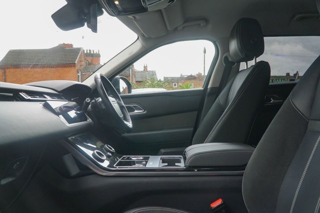 View our LAND ROVER RANGE ROVER VELAR