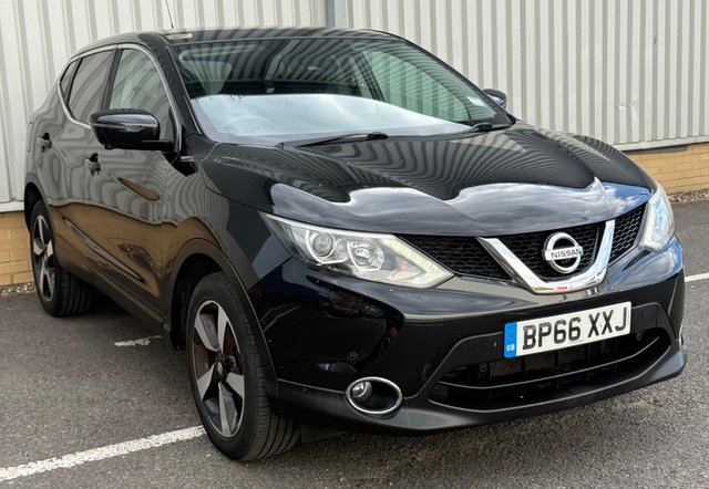 View our NISSAN QASHQAI