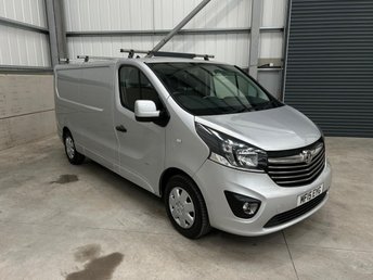 2015 VAUXHALL VIVARO