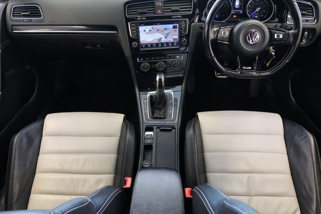 View our VOLKSWAGEN GOLF