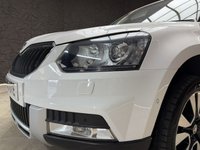 USED 2015 15 SKODA YETI 2.0 TDI Laurin & Klement Outdoor 5dr Diesel DSG 4WD Euro 6 (s/s) (150 ps) SUNROOF, TOWBAR, HEATED SEATS