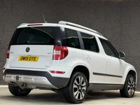USED 2015 15 SKODA YETI 2.0 TDI Laurin & Klement Outdoor 5dr Diesel DSG 4WD Euro 6 (s/s) (150 ps) SUNROOF, TOWBAR, HEATED SEATS