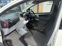USED 2011 61 TOYOTA AYGO 1.0 VVT-i Go Hatchback 5dr Petrol Manual Euro 5 (67 ps) HIGH SPEC INC CARPLAY+ HEATED SEATS