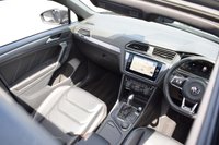 USED 2019 68 VOLKSWAGEN TIGUAN 2.0 TDI R-Line SUV 5dr Diesel DSG 4Motion Euro 6 (s/s) (190 ps) LEATHER / PAN ROOF / TOW BAR