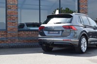 USED 2019 68 VOLKSWAGEN TIGUAN 2.0 TDI R-Line SUV 5dr Diesel DSG 4Motion Euro 6 (s/s) (190 ps) LEATHER / PAN ROOF / TOW BAR