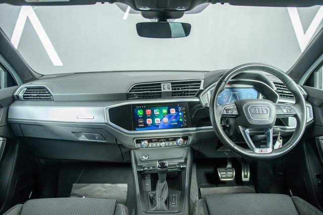 View our AUDI Q3