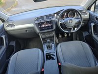 USED 2018 18 VOLKSWAGEN TIGUAN 2.0 TDI SE Navigation SUV 5dr Diesel Manual Euro 6 (s/s) (150 ps) 
