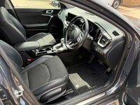 USED 2021 21 KIA XCEED 1.6 GDI SUV 5DR PETROL PHEV 3 DCT AUTO 140BHP. 82K MLS. FINANCE. PX. 1.6GDI. PHEV 3 DCT AUTO. 82K MILES. METALLIC GREY.