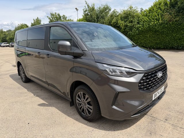 View our FORD TOURNEO CUSTOM