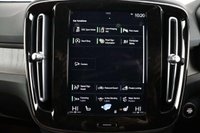 USED 2020 70 VOLVO XC40 2.0 B4 MHEV Inscription Pro SUV 5dr Petrol Hybrid Auto Euro 6 (s/s) (197 ps) SATNAV, CAMERA, HEATED SEATS