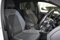 USED 2017 17 VOLKSWAGEN GOLF 2.0 TDI BlueMotion Tech R-Line Hatchback 5dr Diesel DSG Euro 6 (s/s) (150 ps) +SAT NAV+CAMBELT BELT CHANGED+
