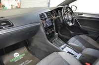 USED 2017 17 VOLKSWAGEN GOLF 2.0 TDI BlueMotion Tech R-Line Hatchback 5dr Diesel DSG Euro 6 (s/s) (150 ps) +SAT NAV+CAMBELT BELT CHANGED+