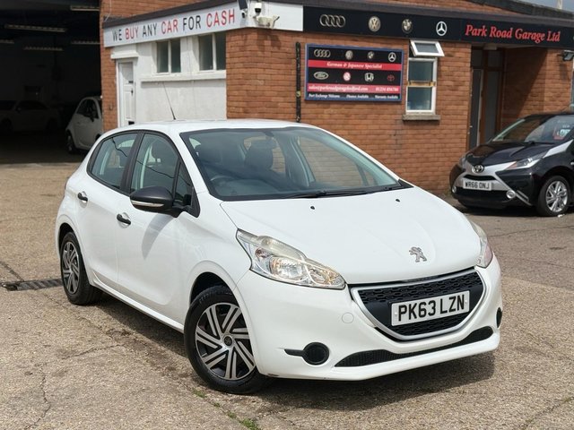 View our PEUGEOT 208