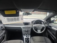 USED 2011 61 VAUXHALL ASTRA 1.6 VVT 16v SRi Sport Hatch 3dr Petrol Manual (146 g/km, 178 bhp) 1.6L,12MONTHMOT, 6SERVICE STAMPS,SERVICED,  2OWNER, STRONG, RELIABLE,CHEAPTOINSURE,CHEAPTAX,PRACTICAL, LOWMILES, 35000MILES