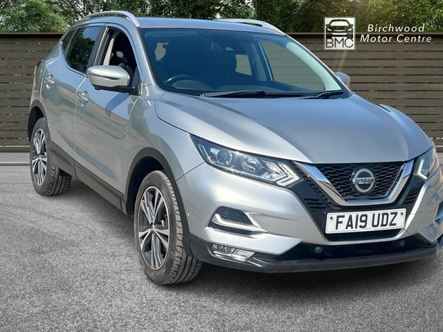 View our Nissan Qashqai 1.3 DIG-T N-Connecta SUV 5dr Petrol Manual Euro 6 (s/s) (140 ps)