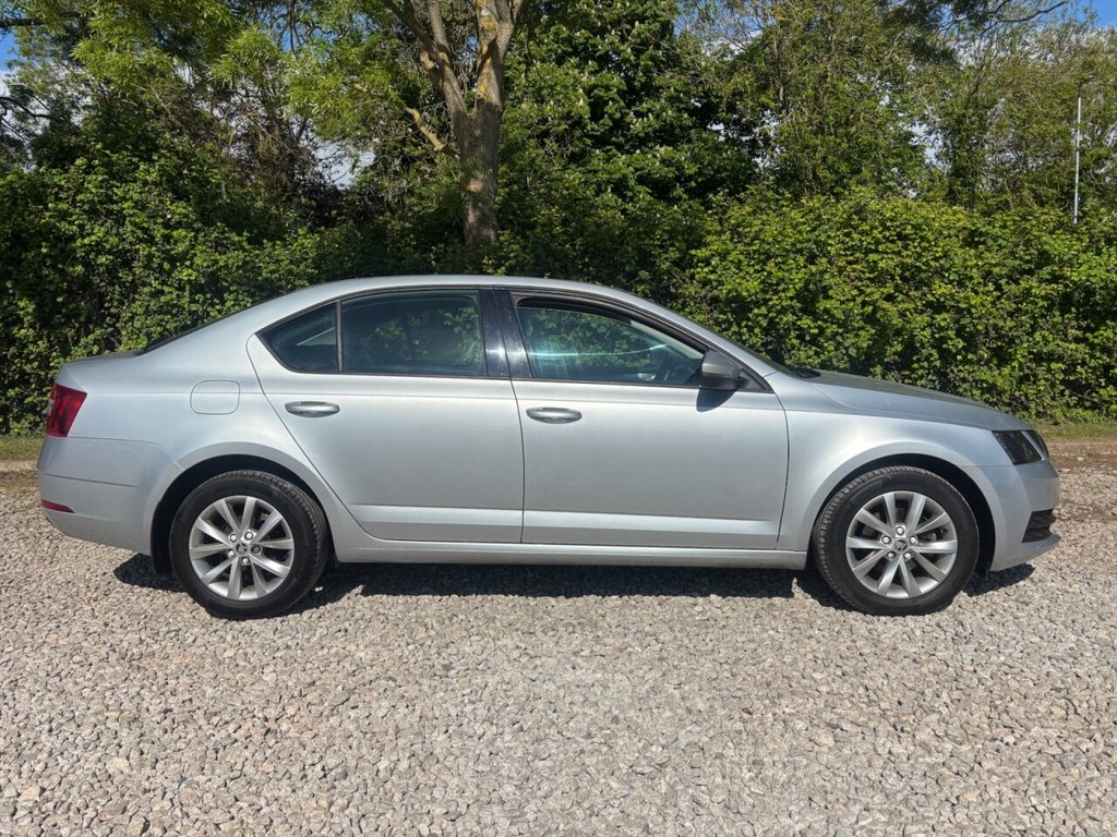 USED 2018 18 SKODA OCTAVIA 1.6 TDI S Hatchback 5dr Diesel Manual Euro 6 (s/s) (115 ps) 