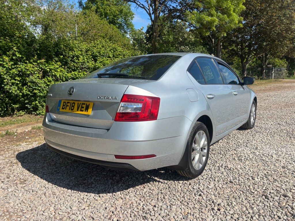 USED 2018 18 SKODA OCTAVIA 1.6 TDI S Hatchback 5dr Diesel Manual Euro 6 (s/s) (115 ps) 