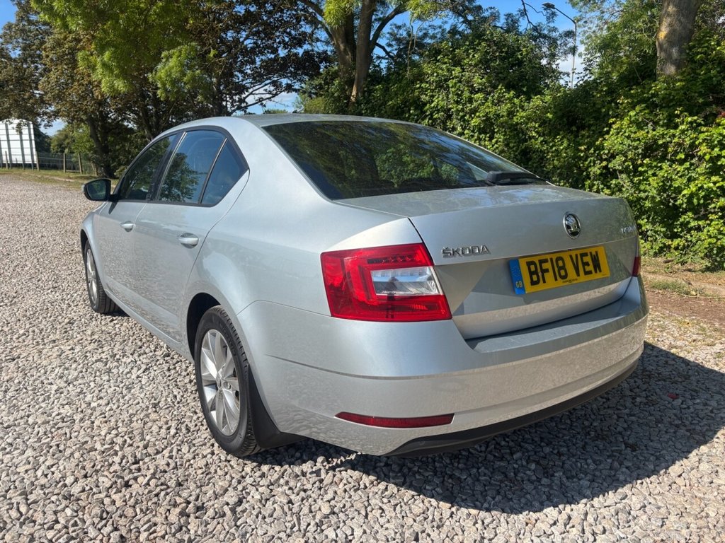 USED 2018 18 SKODA OCTAVIA 1.6 TDI S Hatchback 5dr Diesel Manual Euro 6 (s/s) (115 ps) 