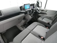 USED 2025 25 VOLKSWAGEN CRAFTER CR30 2.0 TDI 140 BHP L2 MEDIUM COMMERCE BUSINESS LOW ROOF FACELIFT | MEDIUM WITH RARE LOW ROOF !
